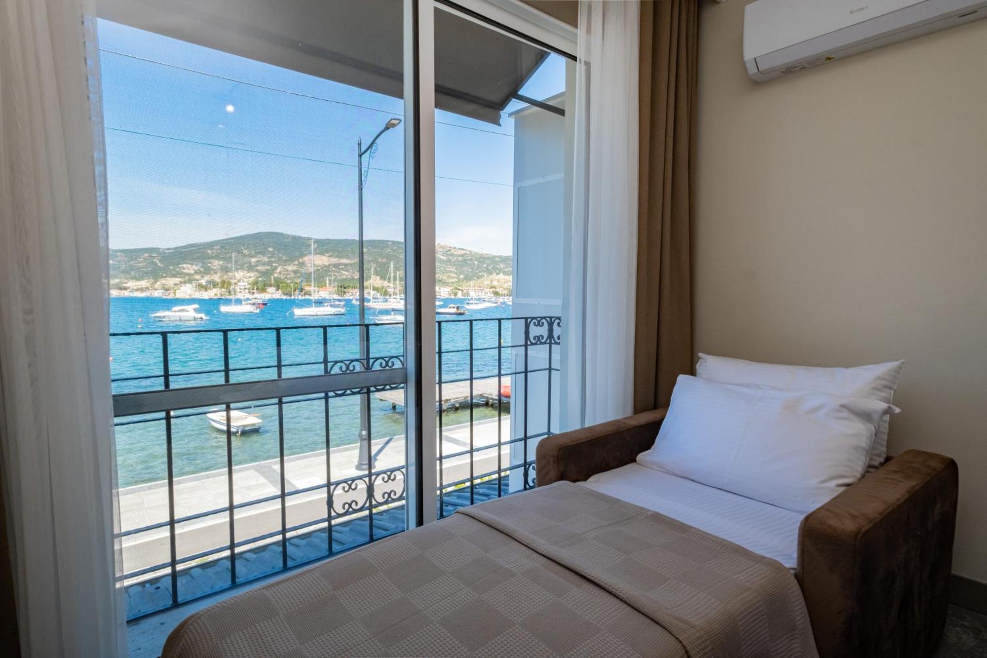 Bd Suites Foça Exterior foto