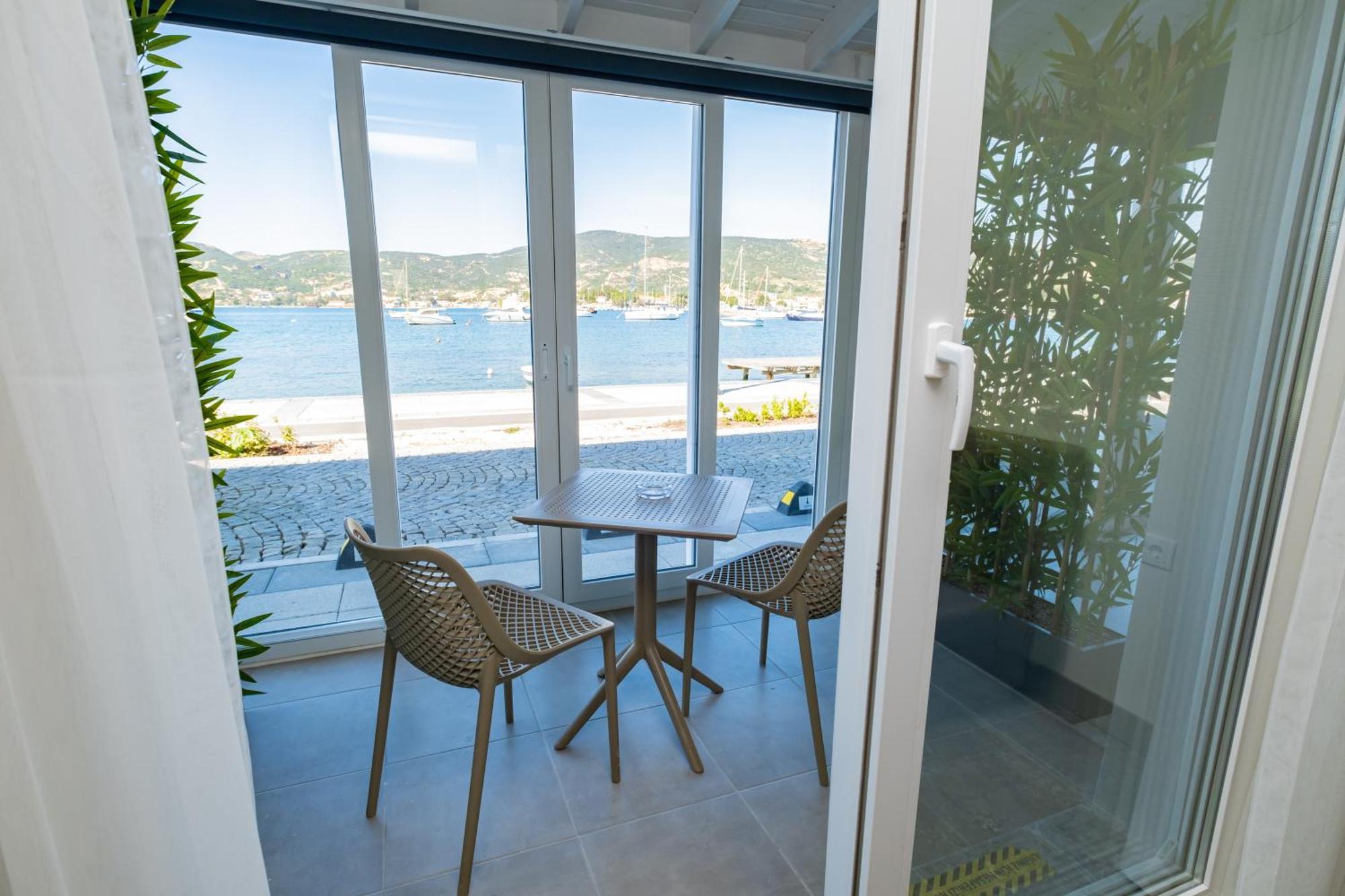 Bd Suites Foça Exterior foto